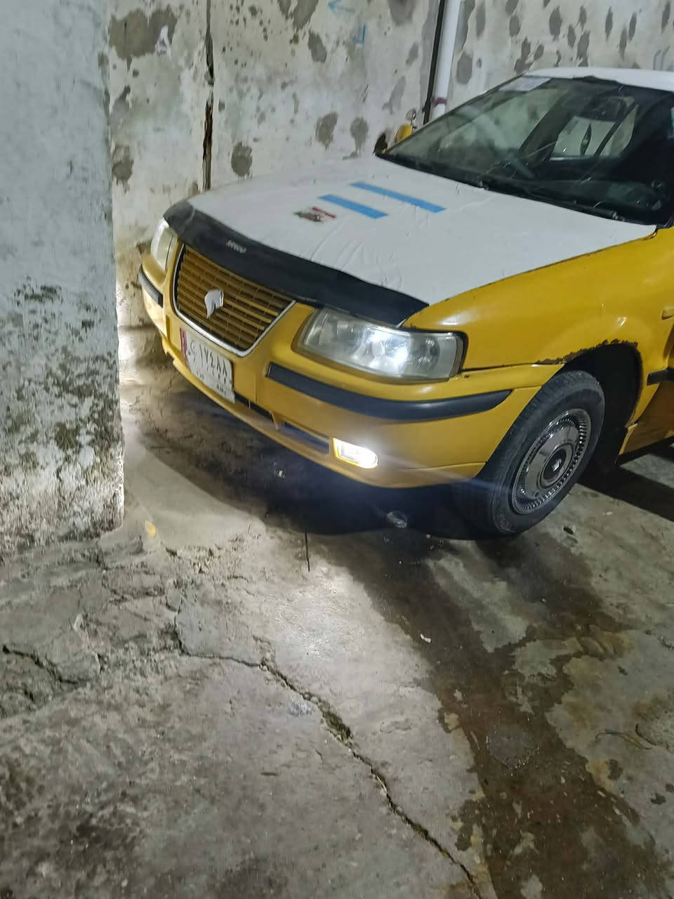 سيارة سمند موديل 2009السنوية الى 2018الشرعي بغداد ابيع مقدمة 10ولباقي بلشهر السيارة طخم ورة وكدام جديد غرفتها مدوشمة جديد محرك وكير شرط كهربائية كلها شغالة مسجل سماعات لايتات زينون مكان الموصل الجانب الأيمن 
إني مكلف نشر شراي يراسلني ادز رقمه


**إذا كنت صاحب هذا الإعلان وتريد حذفه لأي سبب، رجاءا أرسل رسالة إلى الدعم الفني**