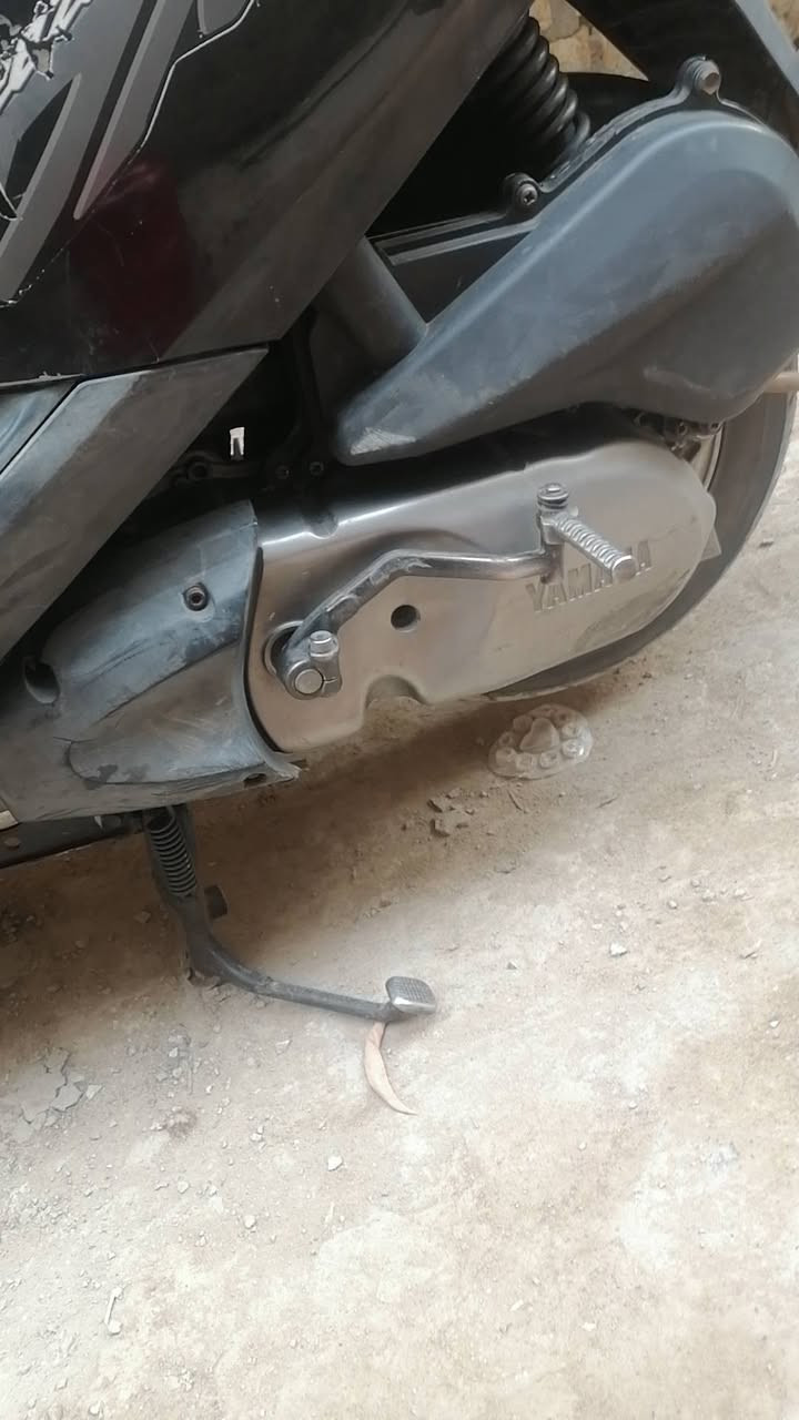 دراجه بريز دراجه خير من الله تعال وشوف ابعينك
نقصها بس سلف باتري موجود كلها شغاله بيها شلعه ومعدل تاكل الكاع سعرها 600 وبيها مجال شي بصيط حك الجيه رقمي ***********
