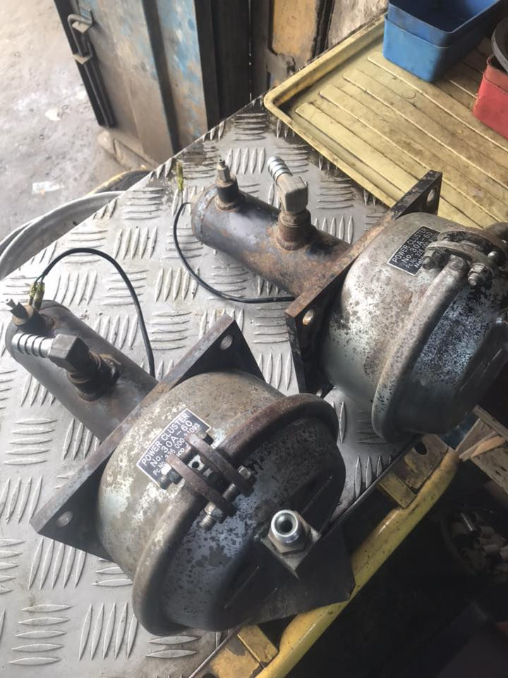 يتوفر لدينا واشرات كونديسر ابريك شفل كاواساكي z90 هايدروليك ماركة nok ياباني المنشأ للاستفسار الإتصال على ***********
