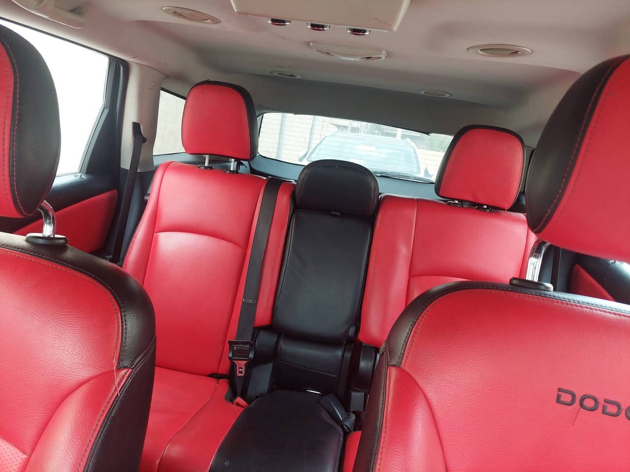 من رخصة مدير الكروب 
عندي سيارة للبيع دوج جورني موديل ٢٠١٩ ستة سلندر للاستفسار الاتصال على الرقم *********** مرقمة ميسان حادثها جاملغ ايسر  السعر ١٢٥ ورقة
