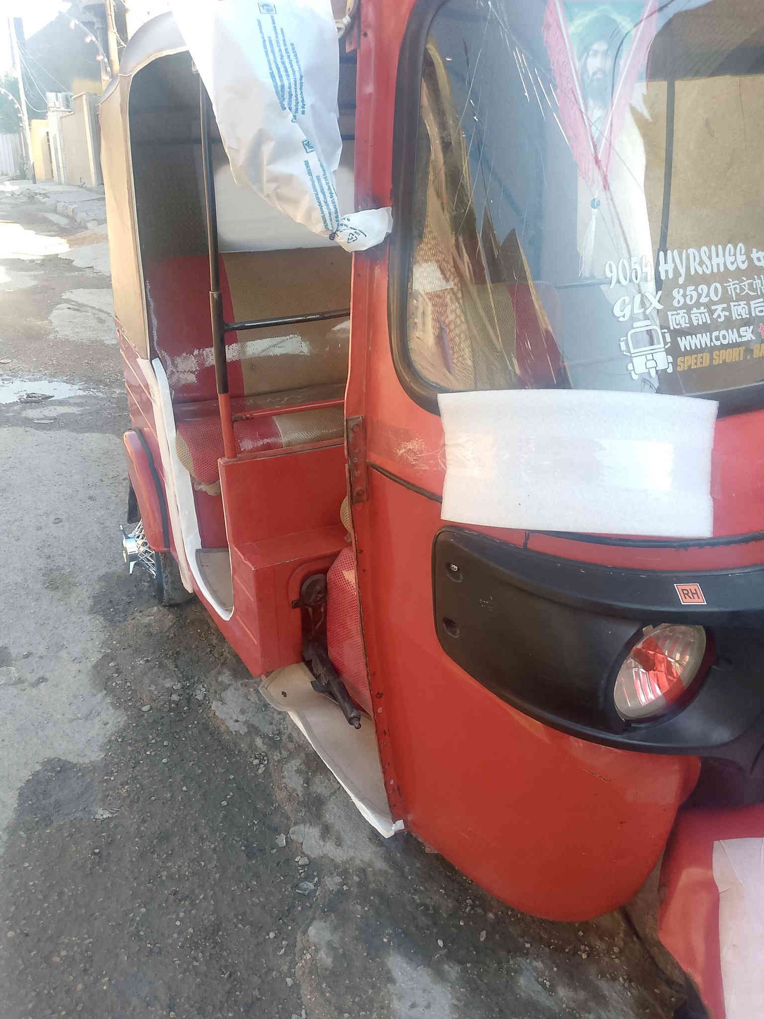 سلام عليكم تكتك١٨ رقم وسنويه تحويل ثاني يوم  بلاديه بدون صبغ محرك واكسل خير من الله تراي زيرو السعر ٤٦٠٠ بيهه مجال مكاني بغداد هاتف ***********
