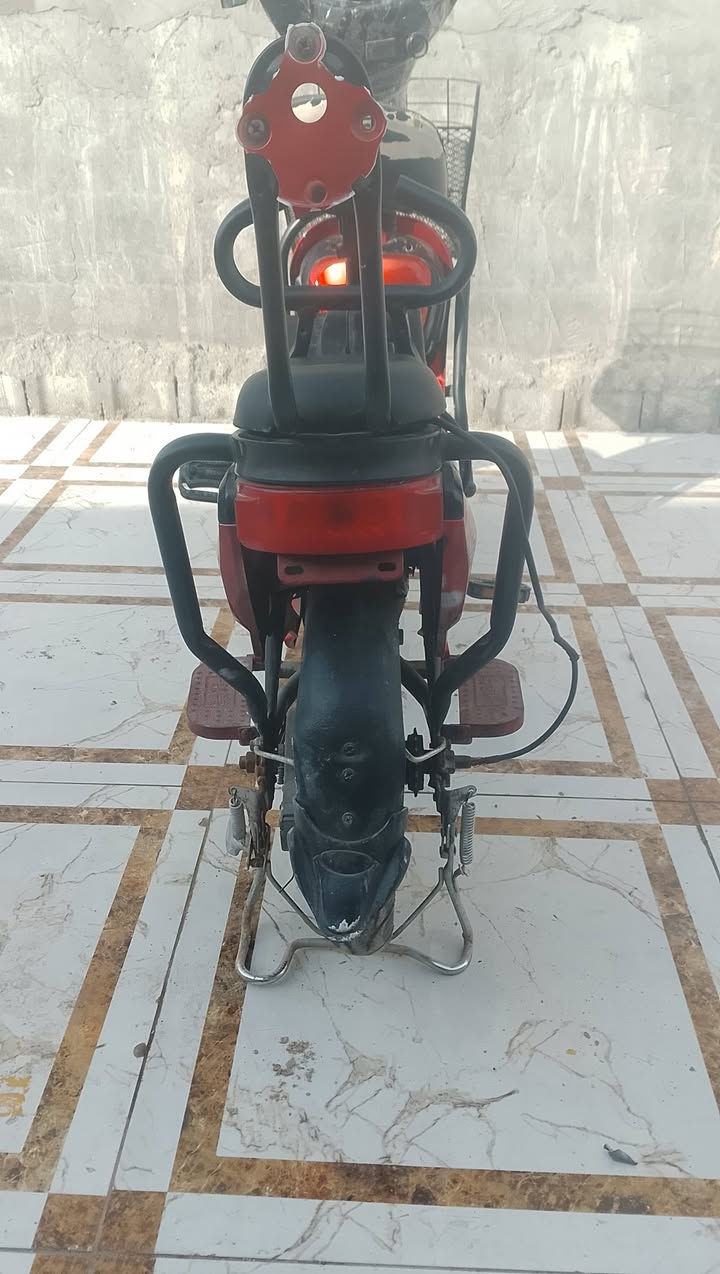 سلام عليكم دراجه شحن سعر 125  العنوان البصره ***********
