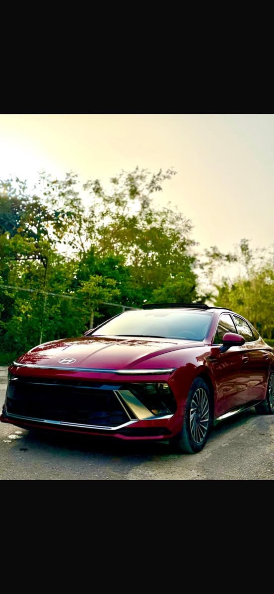 🚘 هونداي سوناتا 2024 هايبرد
🔹 محرك 2000
🔹 فئة لمتد — فول مواصفات للأخير
🔹 رقم بغداد وبأسمي

📌 السيارة جديدة جداً وبدون أي نقص

🔧 البنيد PDR بدون صبغ
▪️ وصبغ ربع چاملغ خلفي بسبب التحميل طخه بسيطة جانت  فقط

📸 صور الحادث مرفقة بالمنشور 

📍 الموقع: بغداد — حي تونس
السعر 217
📞 ***********
