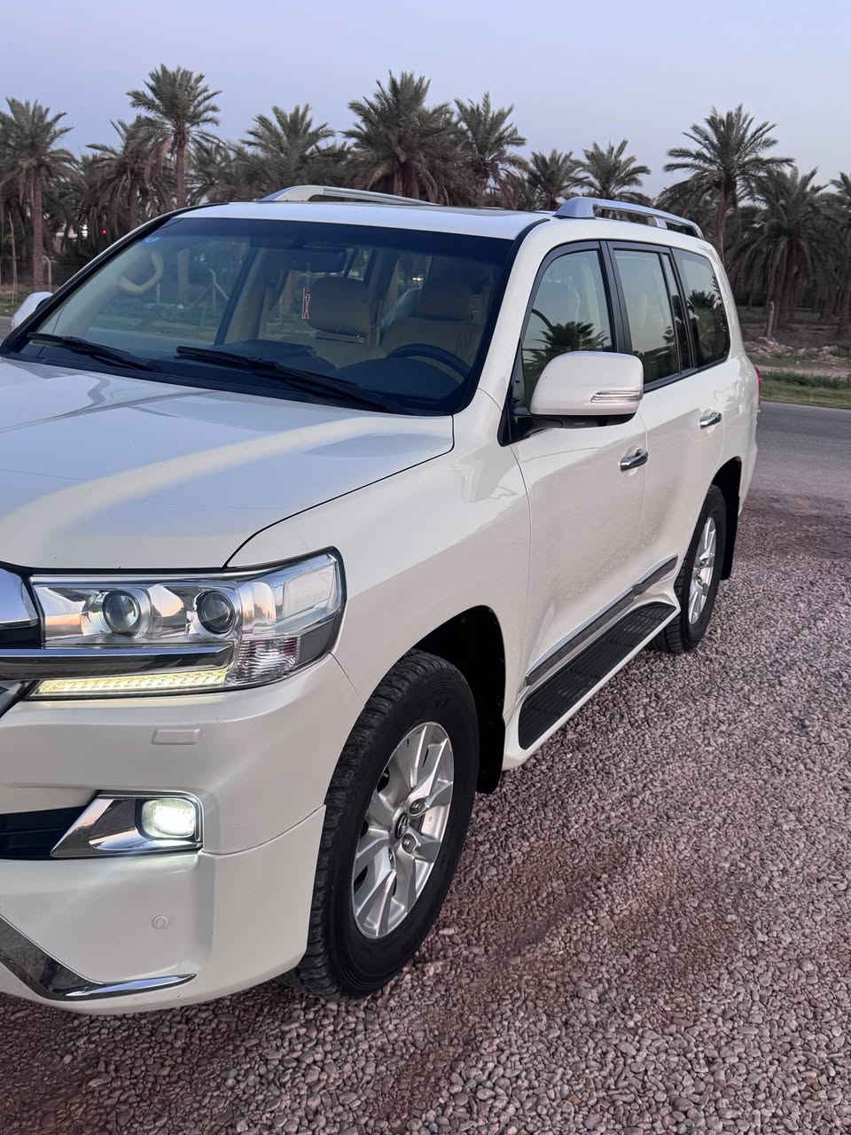 السلام عليكم لاندكروز 2017 مكينه 8 سلندر 4600مكفوله من الصبغ
ملاحظه/ السياره بيها قبق جنطه مفتوح رقم بغداد باسمي تحويل مباشر السياره بدون اي نقص جاهزه من كلشي 
السعر 410 وبيها مجال بسيط 
عنواني بابل الحله للاستفسار *********** المحمودية, بابل
