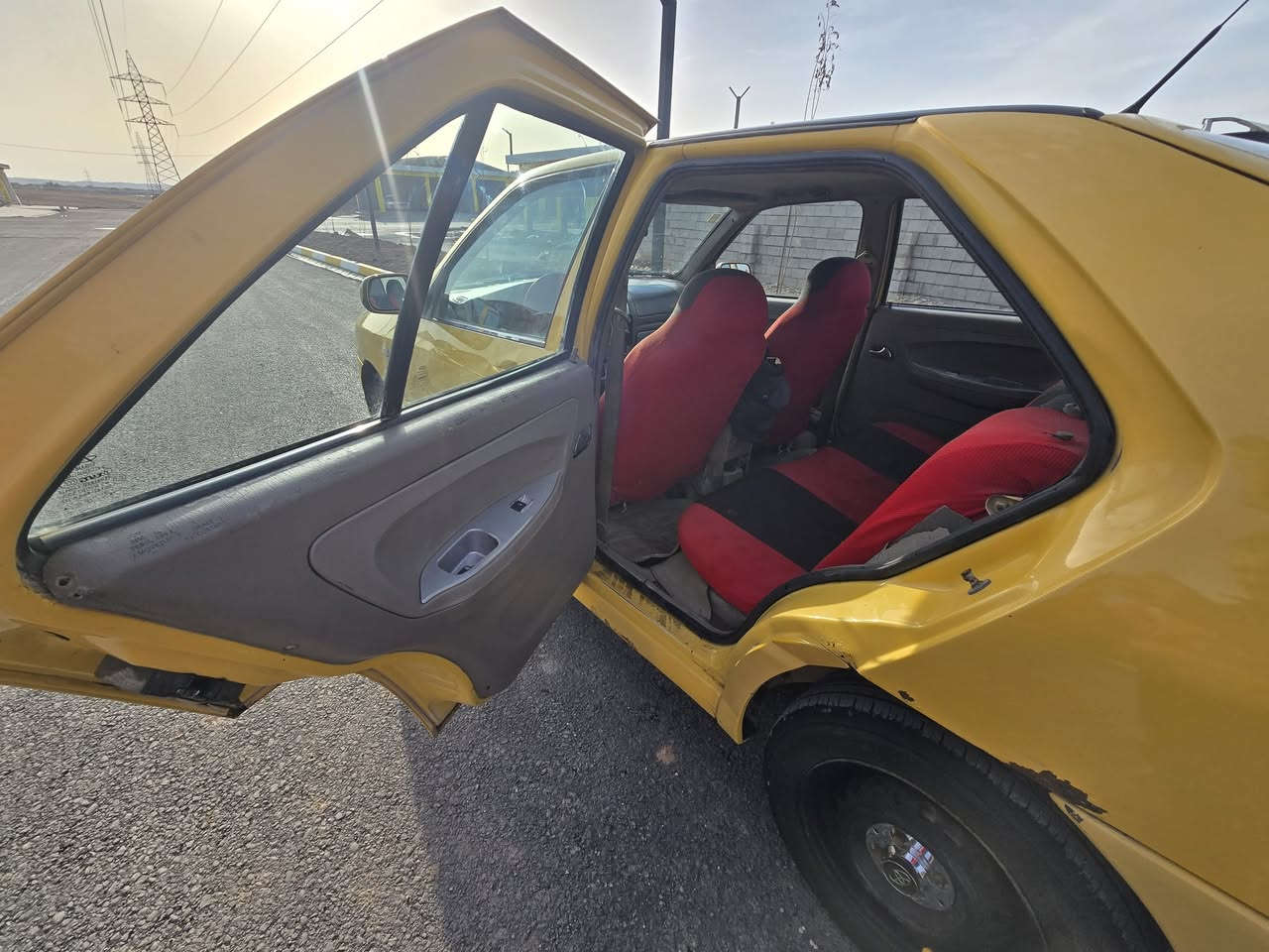 لبيع شيري كوين 2010 رقم بغداد محرك بلاد
تبريد تدفئه كله شغاله تخم تاير جديد صدر جديد 
سياره جاهزه 
السياره باسمي شرط غرامات و هيئه السنويه ماساقطه
بيها ستيكر بانزين فعال وكاله تحويل حاضر ديالى خانقين
***********
