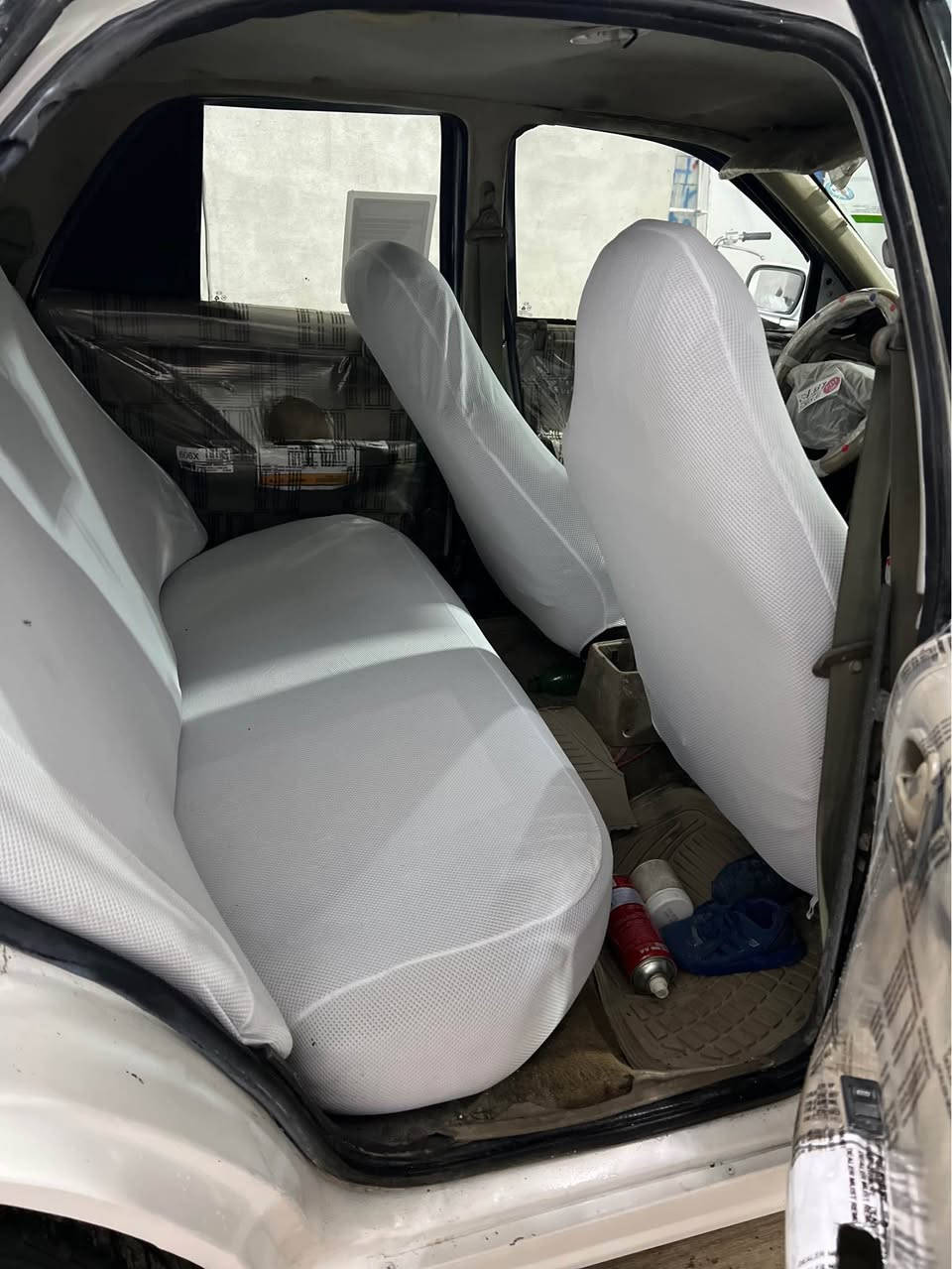 کیاسیڤیا مۆدیل١٩٩٣  مەکینە8بەخ ئارم پلاستیک سلئمانی ئاڕموو ئەوەلیات بەشەرت جام کارەبای گشت گیانی بەشەرت گئروومەکینە چرکەی تئدانیە چوارتایەو ویل ئین فلتی لۆکی لەشێرە سەیارە تازە کوورە کراوەتەوە تەربیتی گەرمیووشتی مەزبووت لایتەکانی زینۆنەو زۆر بەقەوەتە بەنزین زۆرکەم دەخوا سەیارە جائیزەو تابلئی خاوئنە ماڵی دۆستە  جوانی تەلەفوون دەدەمەوە ڤایبەروو وەتسئاپی لەسەرە سەیارەکەش لەکۆیەیە.
(***********) كويسينجاك, أربيل
