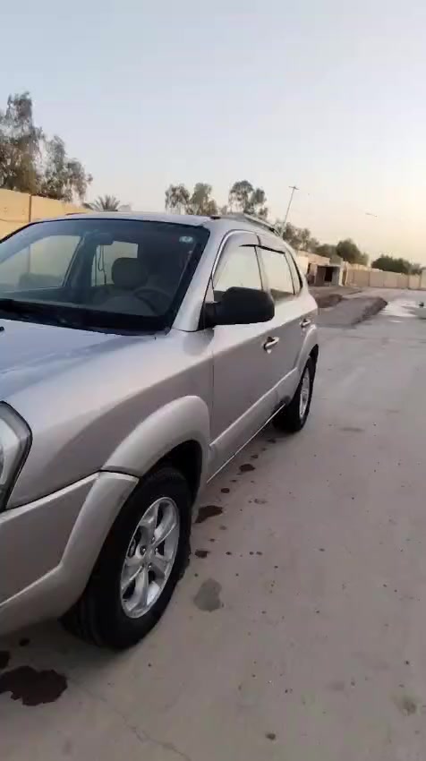 بيع ومراوس توسان موديل ٩خليجي بغداد بسمي رقم إنكليزي وهزه جديده 105وبيه مجال ***********
