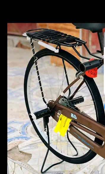 باسكل للبيع الحجم (26) موديل 2020 جديدكلش نضيف اصلي باله الباسكل ألون مميز (دارسيني)  كامل هوه وغراضهة كلهن الباسكل
السعر /130 قفل قفل من الاخير 
مكاني /ميسان قطاع 30 شارع المدارس 
رقمي /***********
