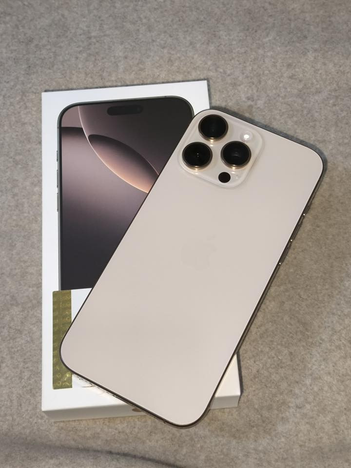 سلام عليكم ايفون16 برو ماكس
بطاريه *100 %
عدد الدورات 111
استخدام نضيف جداً
كامل ملحقات كفر لاصق شاشه شاحنه
السعر**1450وبي مجال
*********** تواصل واتساب )
المكان*النجف
