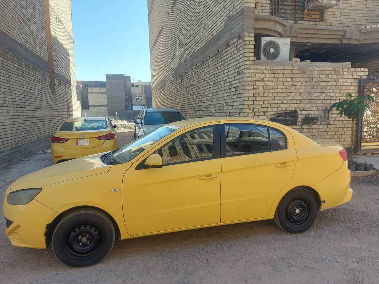 السلام وعليكم
فاو اولي 2014

كامله من كل نواحي صدر قبل يومين شاده تبريد

كير

محرك 

تخم تاير

كله ع وضعية شركه ماشيه 168

مقفوله من دعاميه الدعاميه 

بسمي رقم بغداد سعر 52وبيهه مجال 

***********
