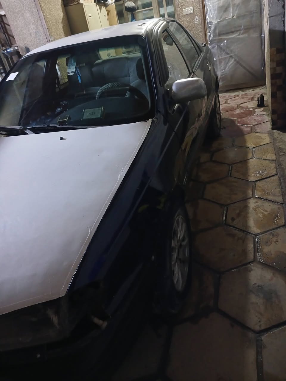 السلام عليكم سياره للبيع موديل 1994سياره جاهزه كير اوتوماتيك كهربائيات جاهزه تخم تاير سياره بسمي مامطلوبه  غرامات لانقص لا تبخير وسياره خير من الله سعره 40ورقه ***********
