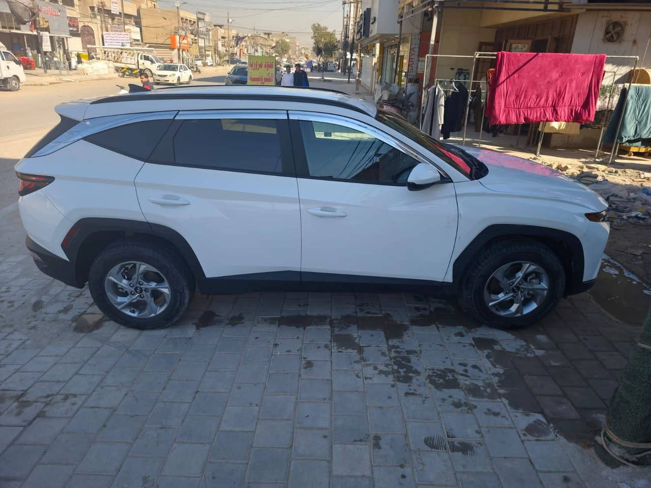 ( للبيع فقط)
توسان موديل 2024 وارد امريكي
دخول  جديد ( بدون رقم) 
(  حادثهة مثل ما موضح بل صور) فقط بدون لا شواصي ولا لغود راديتراته ودعامية بلادية  
الموصفات نص فول 
  
🔹كشنات قماش 
🔹هاند بريك بصمه
🔹بصمة تشغيل + بصمة ابواب  
🔹شاشه ايباد كبيره الحجم + تبريد شاشه
🔹محرك 2500 + انظمة متعدده للقياده

مكاني بغداد 
واتساب او الاتصال
 ***********🔹
سعرها 140 ورقة
وبيهة مجال ماكو هيج سعر بل سوك
