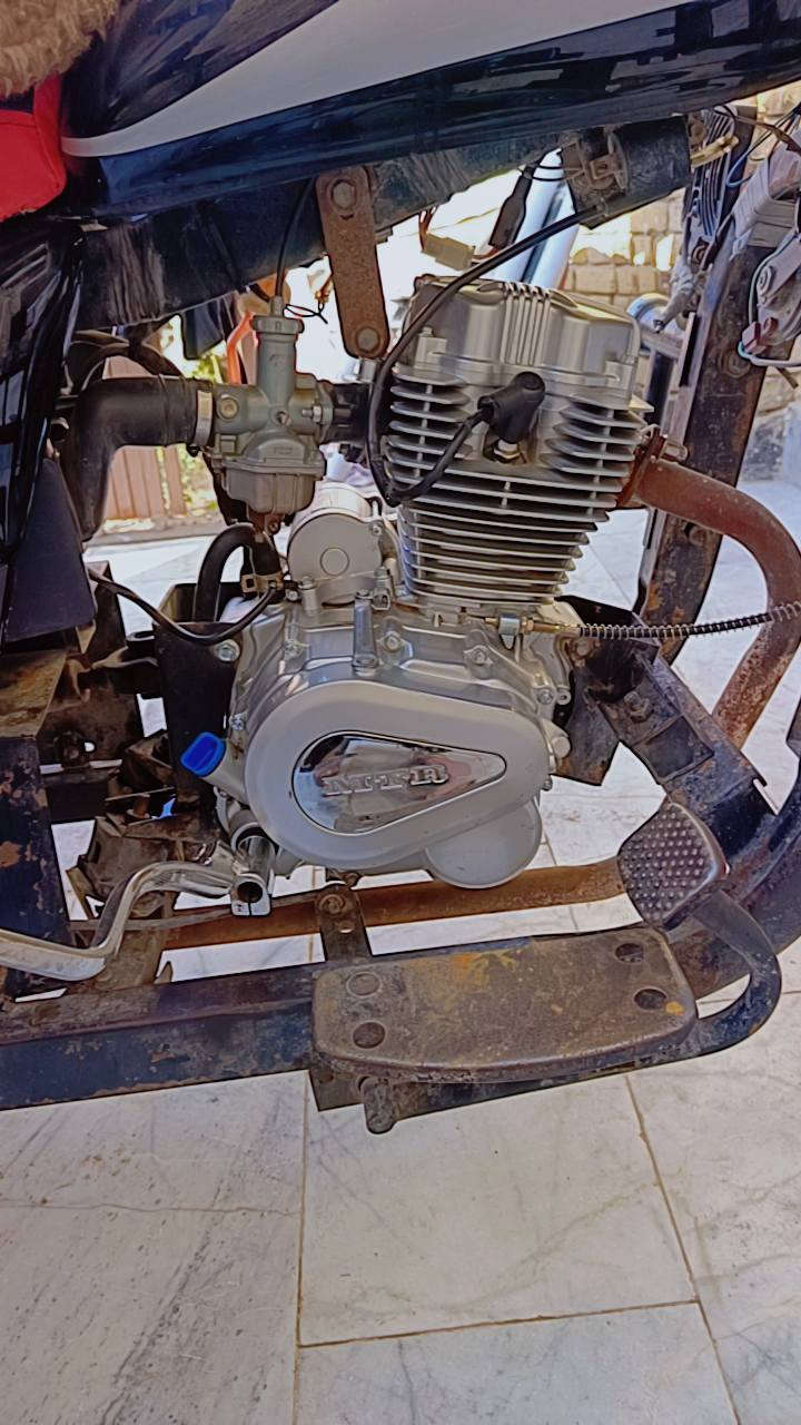 سلام عليكم شباب من رخصت مدير الكروب عندي هاي ستوته للبيع اوراق كامله وكيله حيدر جبرين ستوته ما عايزه شي كامله من كلشي نكره سلف محرك نضيف تايرات جدد الستوته مكفوله عنواني نجف حي ميسان السعر 2,250 بيه مجال  للشراي  يدلل  ***********
