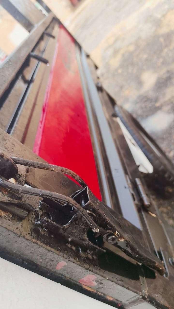 سلام عليكم ستوته وصوليه للبيع موتيل 2020 محرك 2024 ستوته جنوبيه وراق كامله كهربايات شخاله العنوان ديالى العظيم   سعر مليون 250 رقم الهاتف ***********
