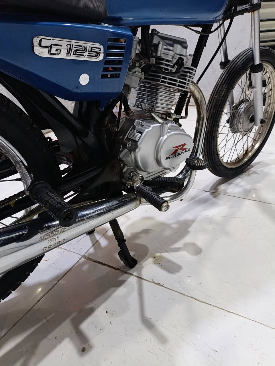 سلام عليكم للبيع رابيدو ما مفتوحه تعمير نهايت ل25 دراجه ادوات  مكاني جزيره سعر 550 وشراي يتصل ***********
