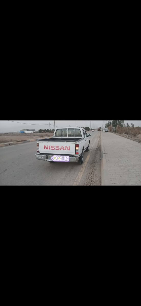 السلام عليكم. 👋🏻
سياره نيسان 2014.🛻
الضرر فقط باب السايق مبدل بلادي. 
تخم تاير
تبريد فول 👍🏻
كفاله حداديه 
السعر خاص 💸
سياره خير من الله افحص واخذ. 
اتصل او راسلني او بيك خير او تدلل 
*********** واتساب كذالك📞📲

