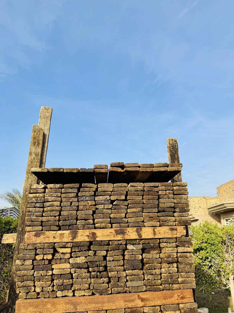 سلام عليكم قالب للبيع نظيف عدد27.5 مكعب طواله 18ونص سعر مناسب مكاني بابل ***********
