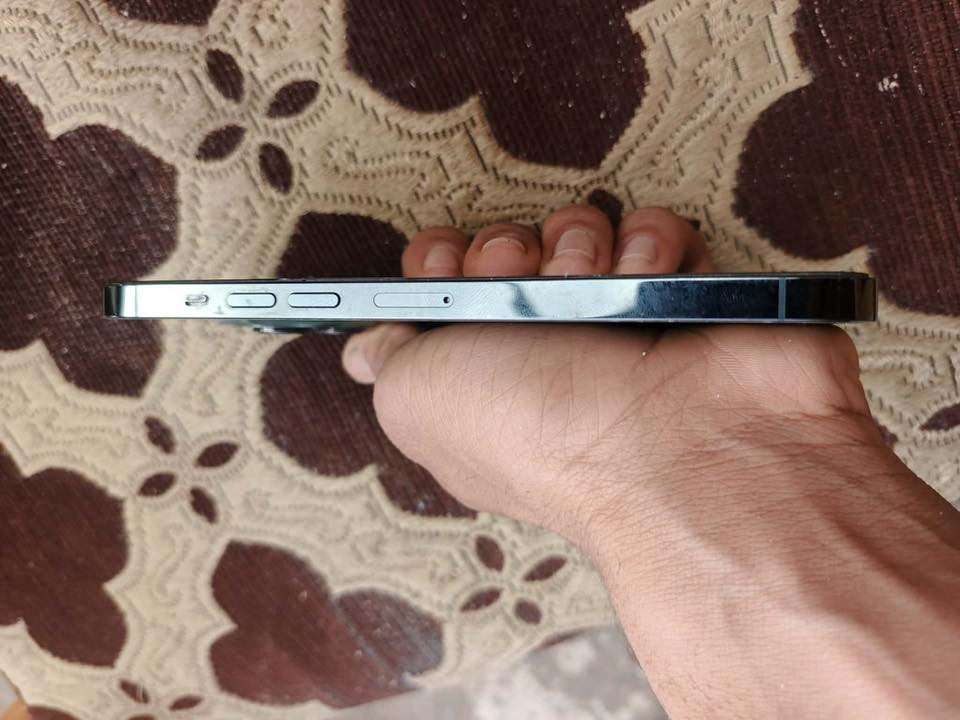 13 برو ماكس 
ذاكره ١٢٨
بطاريه ٨٤ 
السعر ٥٥٠ بي مجال
جهاز بلادي وتر بروف 
بس ظهر مفطور 
مكان ديالى بعقوبه 
لرقم ***********
