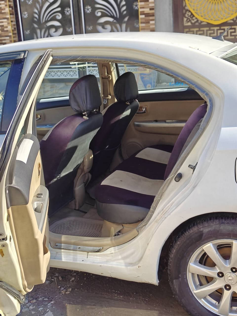 كريت ويل موديل 2011  رقم بغداد مشروع وطني شرعيها بالموصل تتحول بالموصل  شرط الوكاله والتحويل .⛽ كابون بانزين بيها   سياره مصبوغه حزام بيها تلقيطات بسيطه  محرك 16 كير عادي  تبريد ثلج ثدفئه شغاله استيرن مع بور جدد طخم جديد باتري جديد تايرات امامي جدد مشتريهم  السعر 45 بيها مجال 
للاستفسار ***********
