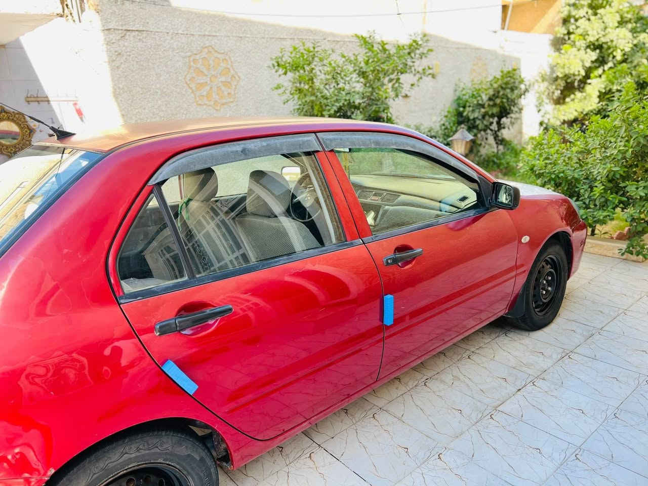 سلام عليكم سياره لانسر موديل ٢٠١٠ رقم بغداد بسمي مكينه ٢٠٠٠ مرغوب تبريد ثلج تخم تايرات جديده صدر جديد سعر٧٧ وبيهه مجال الطيبين للاستفسار ***********
