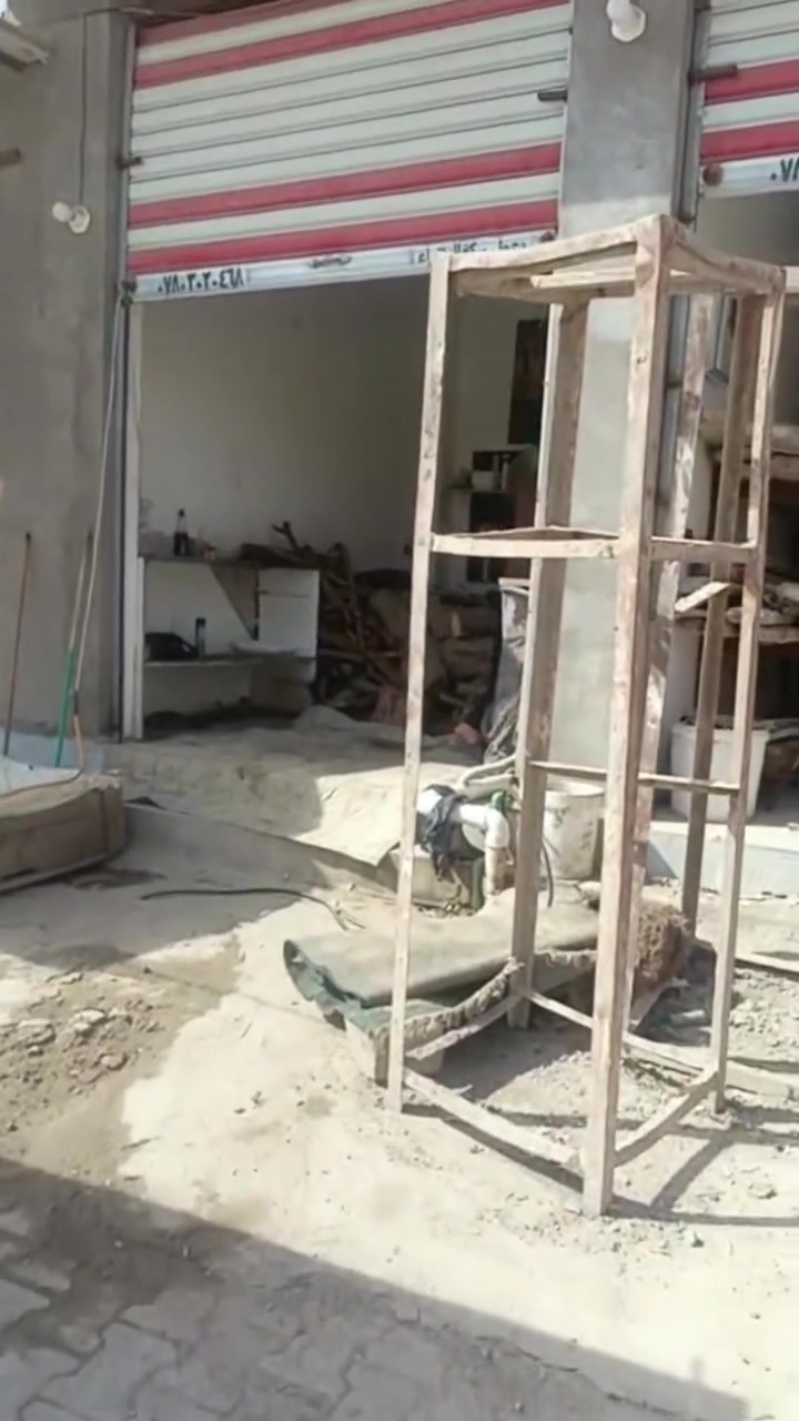 سلام عليكم محل شوي سمك للبيع غراضه وياه كامله المكان بدجين محل بي خير من الله بس اني مافارغ  محل ركن عله سايدين ***********
