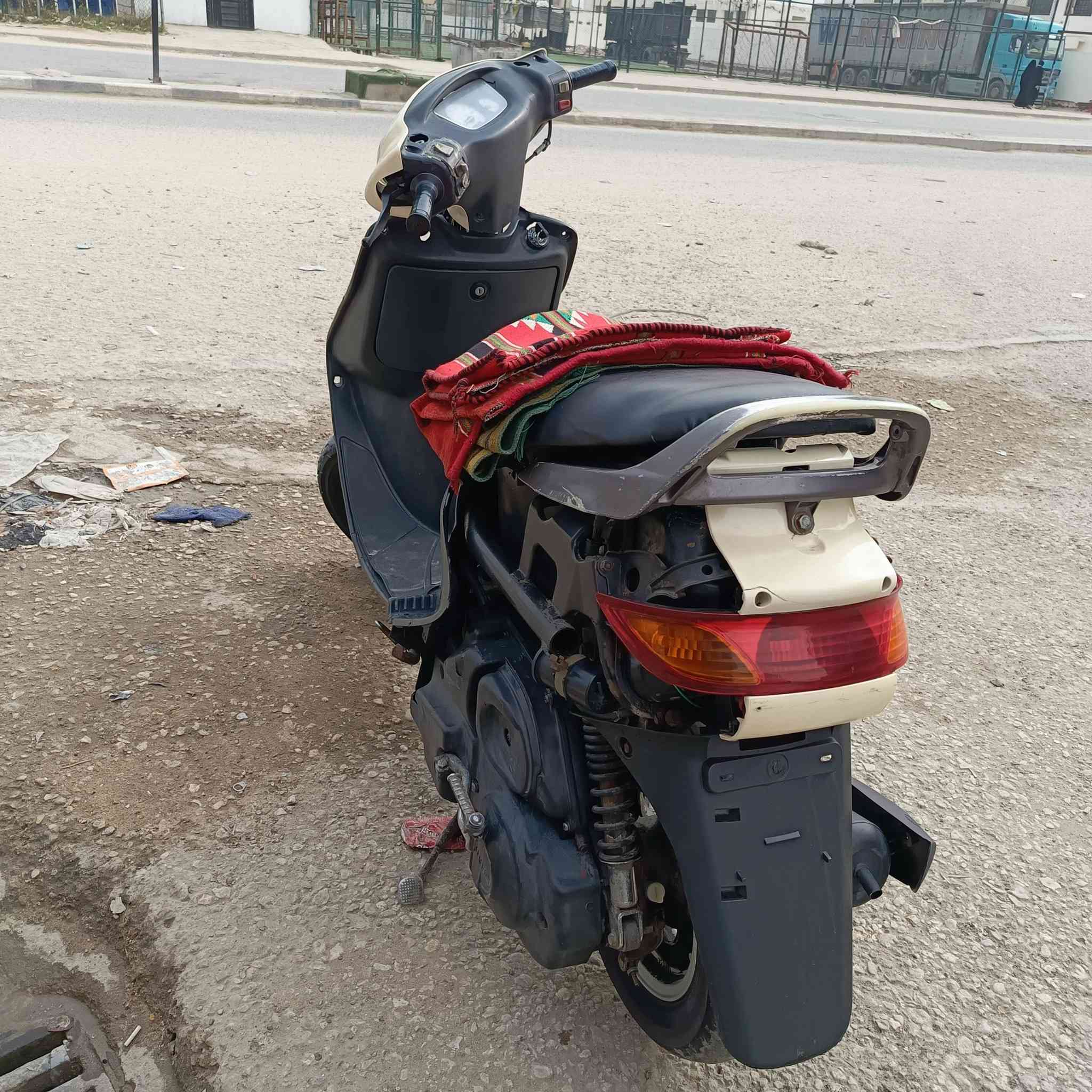 السلام عليكم دراجة للبيع ماناقصها برغي مكاني كوفه حي ميسان المو شراي لايشلع كلبي جيب مصلح وتعال افحص  رقمي ***********
