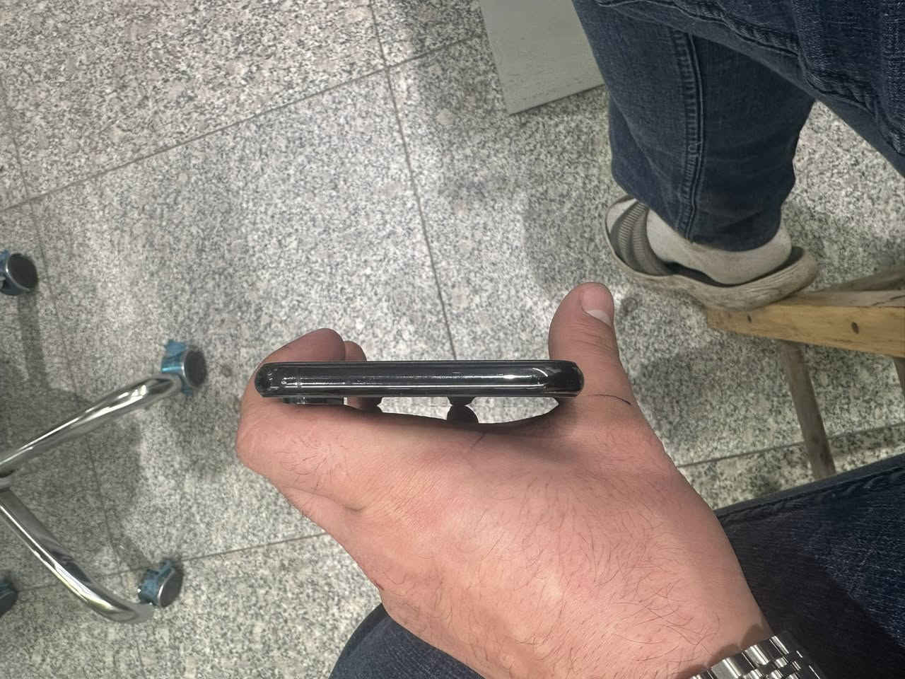 Xs max للبيع
ذاكره 256 
بطاريه 79 
الفيس ايدي شغال الجهاز شغال كامل 
مستبدل فقط ظهر 
***********
