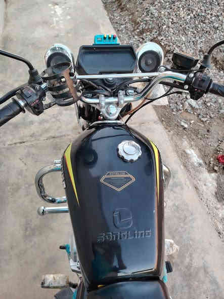 سلام عليكم للبيع موطور سونك الأصلي موديل 2024 تحديث 25 الباب الأول محرك مامفتوح شرط لايت زينون شاشة إلكتروني تايرات جدد وزن ثقيل اشاير كله شغاله لون اسود منفيس بي تانكي نفخ مابي نقص برغي كله شرط سويجات 3 سعر وريمونت دروعه  بي بكل مكان امبيثري بي وياله مصطره نشرات مجمبز مرتب حيل السعر 700 بي مجال قليل جدا مكاني الحويجه داخل *********** ملاحظة يرهم نقد وقصط.......
