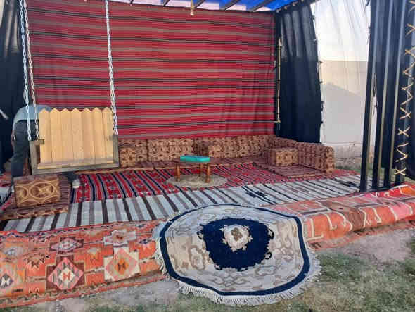 المزرعه موثقة بتطبيق اجرلي
مزرعه ( حكايتي العائلية )يقدملك اجمل جلسة  واطلالة، 
مسبح للكبار 
ومسبح صغير للأطفال 
شوايات متوفره للسمك🐟 و الكباب والتكه 
وتنور الطين المميز 
صاله كبيره🪑🪞🛋️ مجهزة بشاشة 
سماعة دي جي  
َمنضده للكبار مع فيشة 
زحليكة للأطفال مع مراجيح جلسة 
غرفة نوم مزدوجة للعرسان
وغرفة نوم ثانيه ٤  أسره 
مع وجود فرش إضافية 
مطبخ مجهز من جميع المستلزمات 🥘✅ 
حمامات متكامل عدد ٢ 🚿🛁✅
جلسة خارجية عربية تراثية ✅
كهرباء٢٤ساعه بدون انقطاع✅
كراج للسيارات 🚙🚗✅
كونك مميز انت وعائلتك واستمتع   بالمناظر 
مع الهواء الطلق وسط مزارع ا🍁🌴
العنوان بغداد الكرغولية سايد الواحد قريب سريع القناة ودقايق عن محمد القاسم  
للحجز والاستفسار الاتصال على الرقم 
***********
***********
مستعدون لاقامة الحفلات والمناسبات 
حكايتي _احلی_عالم
التعليمات الخاصة بالمزرعه :
١-ممنوع ادخال الاسلحة والمشروبات الكحولية
٢-نحن غير مسوولين عن حوادث( الغرق  - المشاجرات - صعقات الكهرباء)
٤- لانتحمل كافة الامور القانونيه والعشائرية اثناء  الحجز
٥- جلب بطاقة وطنية او عقد زواج بالنسبه للعوائل
٦-  الحفاظ على ممتلكات المزرعة وفي حاله كسر او تلف يتحمل الزبون غرامة
