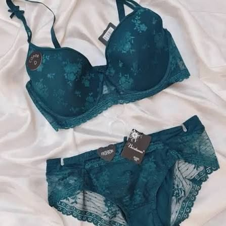 سيت ستيان ولباس اسفنج خفيف وعظم قياسات خاصة للتفاصيل خاص 👙🤍


**إذا كنت صاحب هذا الإعلان وتريد حذفه لأي سبب، رجاءا أرسل رسالة إلى الدعم الفني**