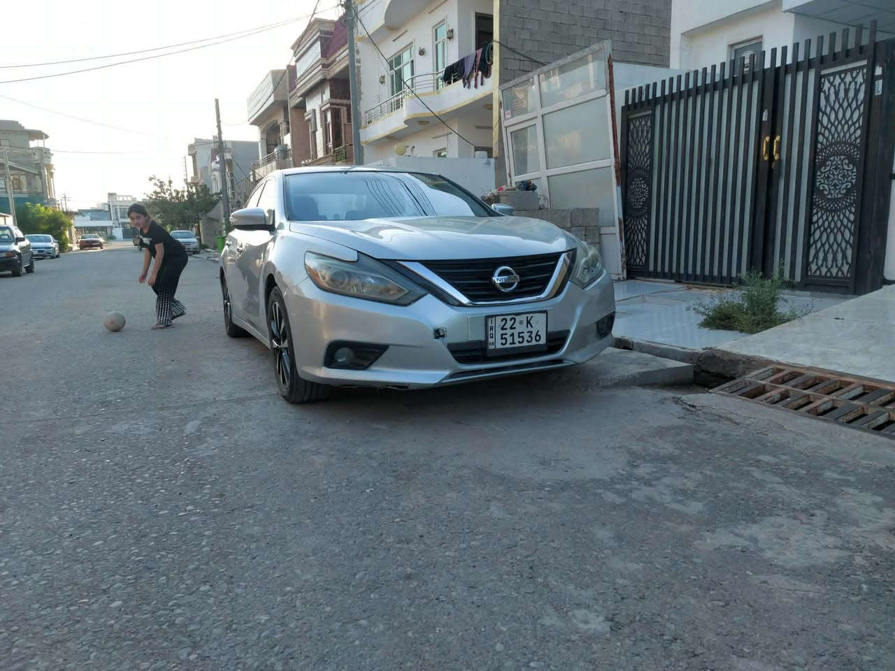 نیسان ئالتیما مۆدێل ٢٠١٨ مواسەفان SL قەپات مواسەفات بەس سلایت نیە کوشن هیتەر سوکان هیتەر تایەی تازە رەقەم تازە سەنەوی تازە سەیارەکە بەناوی خۆمە  غرام و  بەناوکردن بەشەرت تەقەو رەقەی تێدانیە رەسمی سۆنەرم داناوە نرخی ١٢٧ وەرەقە معامەلە  *********** أربيل, العراق
