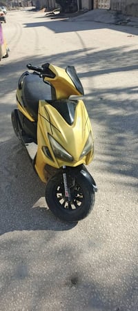 أف اس صيني للبيع .... مجفته مره وحده وكله أصلي  شغالة كلشي نگرة سلف ال...