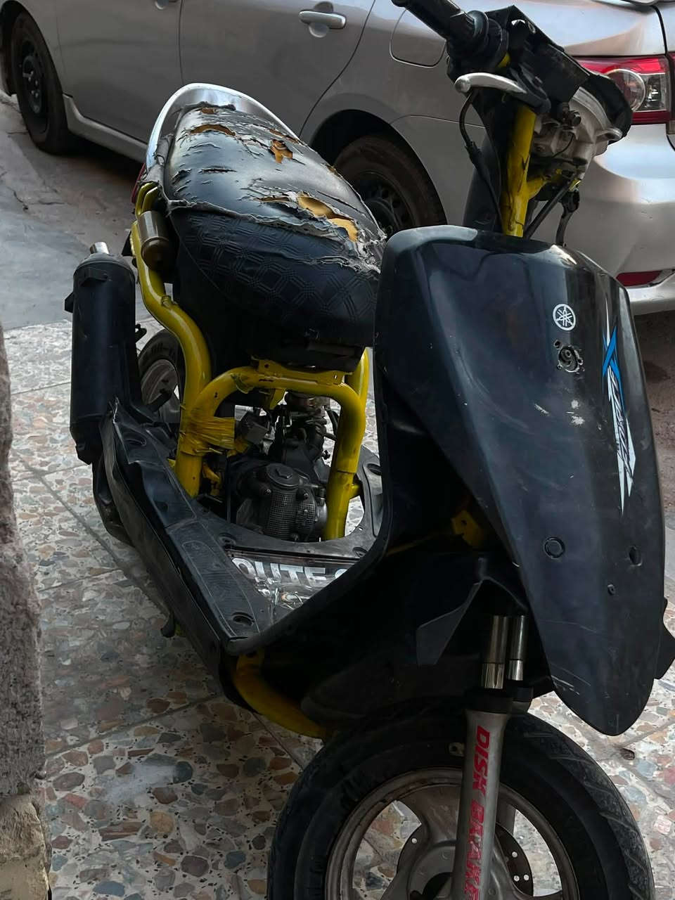 مكينه مامفتوحه نقصه براغي مال صالنصه وشوته وباتري فقط دراجه كامله هندر تشتغل ونكره 250بيه مجال صالنصه رياضي وبيه أشياء رياضيه دراجه تخبل


**إذا كنت صاحب هذا الإعلان وتريد حذفه لأي سبب، رجاءا أرسل رسالة إلى الدعم الفني**