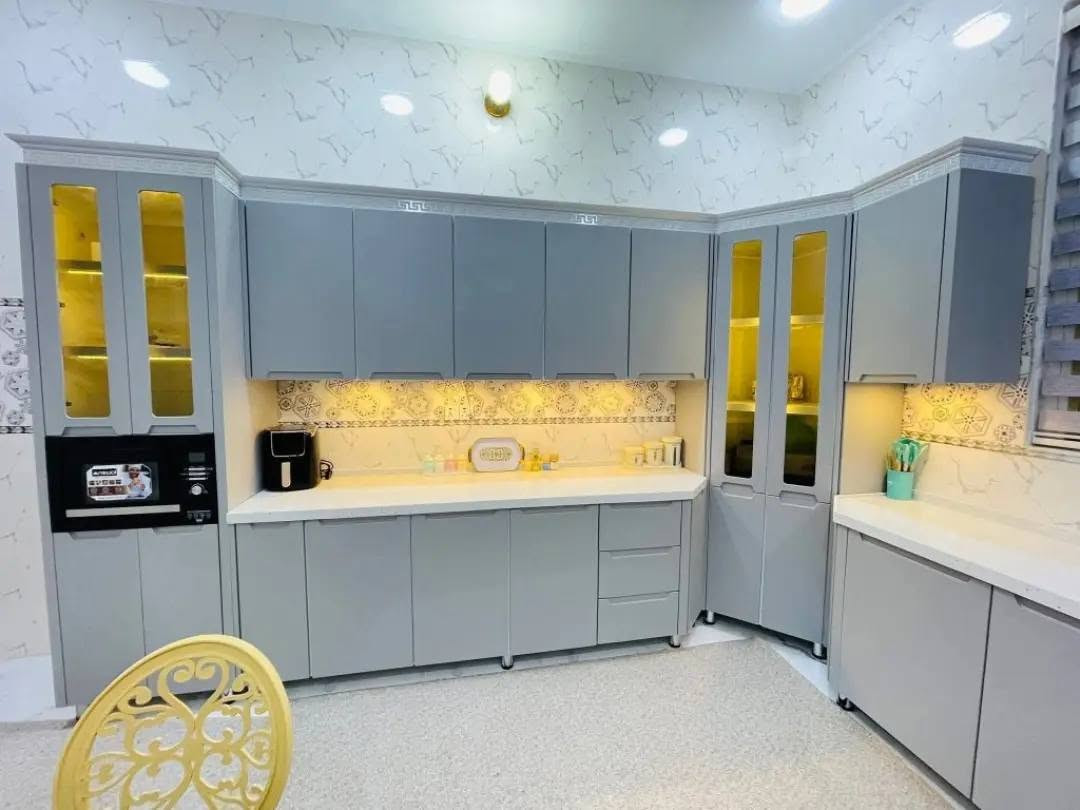 تم العمل بيت حجي حسين من معمل المنيوم الريتاج 👉 H DF الابواب🚪 نعمل كافة التصاميم الحديثه ونعمل نظام الاستبدال 😘 القديم مع فارق السعر كل هذا عبر مراسلة الصفحه  📞هاتف ***********
