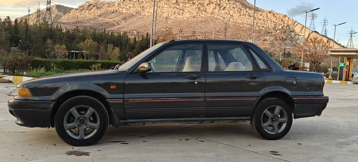 سەرەتا بەناوی خودای گەورە
گڵاندی سنوق مۆدێل 1991 گێڕوو مەکینەی بە شەرت دووکەڵوو بووخار بە شەرت
مەکینە 37تی مەرغووب
چوار جام کارەبا سڵایتە کارەبای و گیانی هەمووی بەشەرت 
دەعموو لێدراوی نییە سەقفوو شان کاڵ بوونەوەی نییه 
ناوی و سەقفی وەک دەقی شەریکە ماوەتەوە  
تەقەو ڕەقەی نییە بێ مەسرەف تونگو تۆڵە 
ڕەقەم سلێمانی ساڵێکە بەسەر چووە 
تەحویلوو غرامەی بەشەررتت 
هی ماڵ خۆمانە ماڵی دۆستە
سعری 34 گەڵاو کەمێ مەعمەلە
ژ.م***********
 وەسئابوو ڤایبەری لەسەرە السليمانية, العراق
