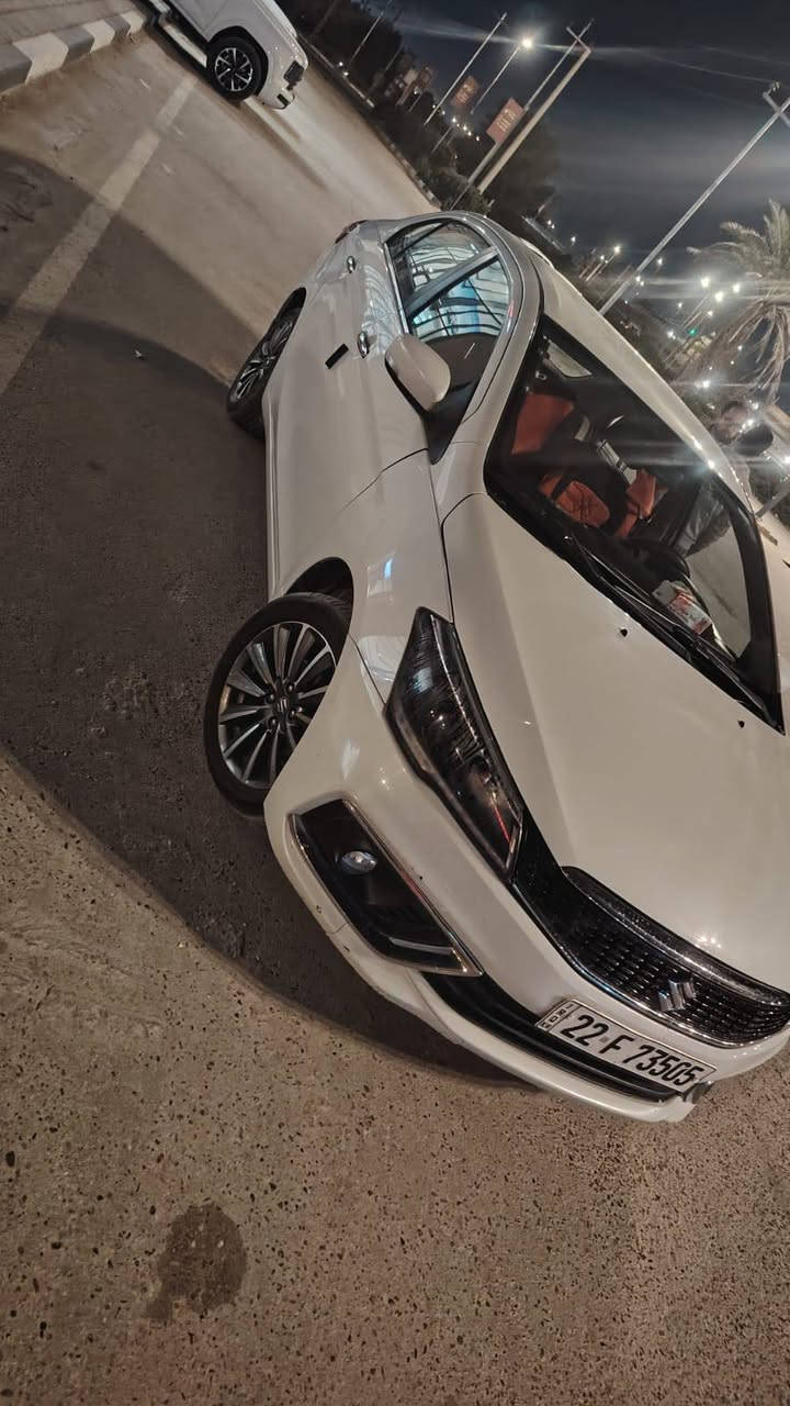 للبيع سوزوكي سياز موديل 2022 السعر 110وبيها مجال
سيارة نظيفة جداً واستعمال شخصي
🔹 محرك 1.5 لتر – 4 سلندر اقتصادي
🔹 قير أوتوماتيك CVT
🔹 صرفية بنزين ممتازة (اقتصادية جداً)
🔹   بلوتوث + USB
🔹 تحكم بالمقود
🔹 كاميرا خلفية + حساسات (حسب الفئة)
🔹 مكيف بارد جداً
🔹 جنوط
🔹 وسائد هوائية + ABS
🔹 ما بيها حوادث مؤثرة 
العنوان النجف ***********
