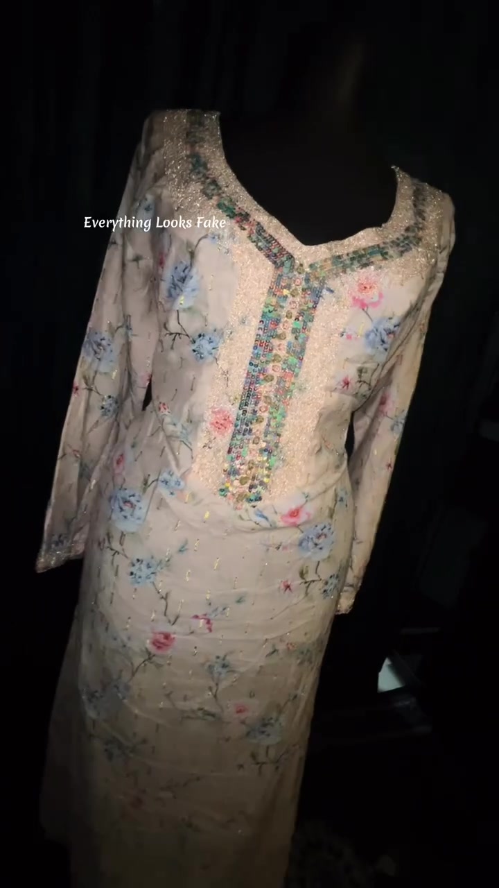 مرحبا عندي مجموعه مخاور وعبي بالة خليجي اخو الجديد وباسعار مناسبه اريد ابيعهم كلهم يفيد اهل مشاريع الصغيره وعندي ستاندات محل للبيع


**إذا كنت صاحب هذا الإعلان وتريد حذفه لأي سبب، رجاءا أرسل رسالة إلى الدعم الفني**