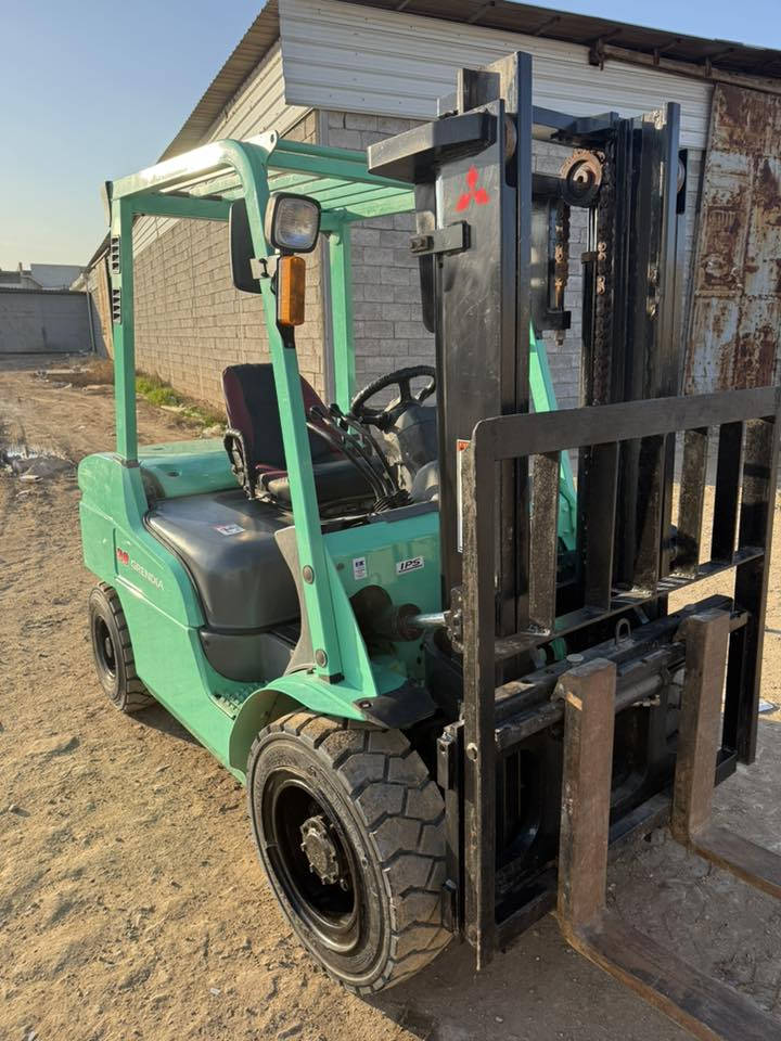 سلام عليكم 
للبيع 
رافعه ميسبوشي2013 رقم كاتي 
3حركات
3طن
السعر 125$ بيهه مجال 
***********
العنوان: بغداد
