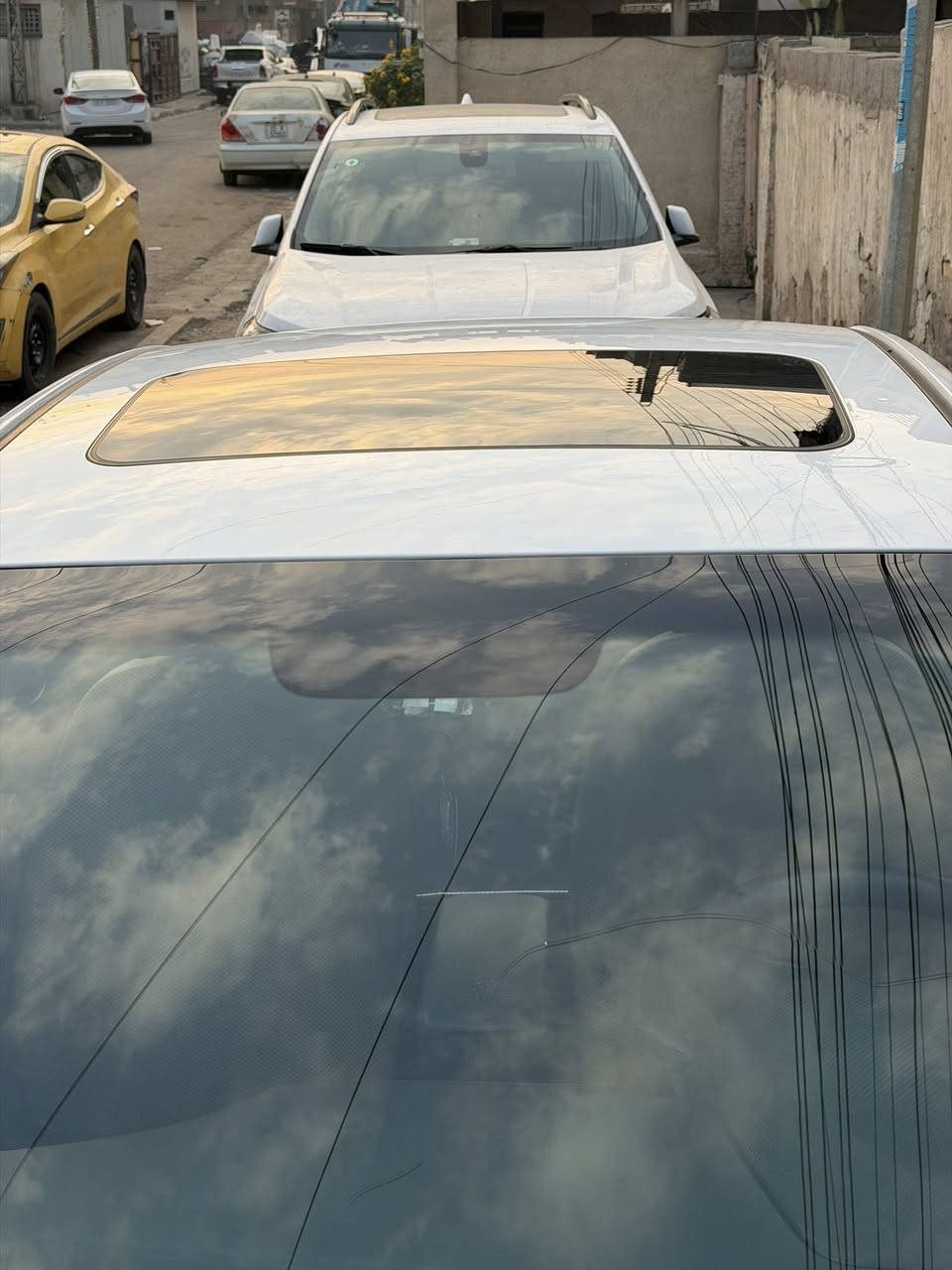 النترا ٢٠١٩ خليجي
سيارة فول 
بيه صبغ شبرين بالباب السايق جوه يده
سعر ١٦٢
***********
