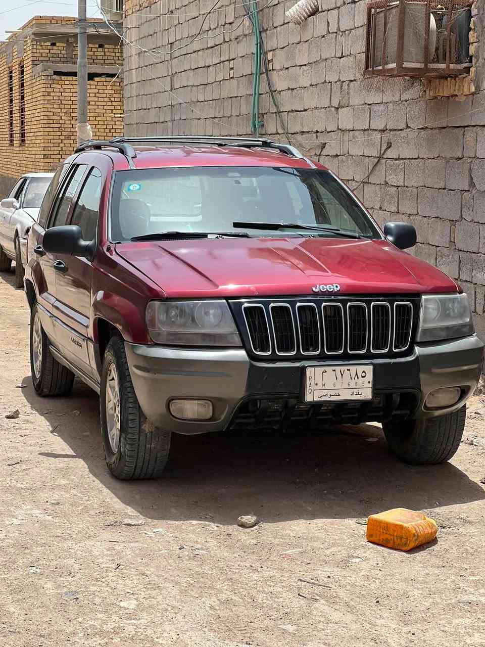 جيب لاريدو  2000 مكينه 6 سلندر بلاد رقم انكليزي بأسمي جاهزه خير من الله مصبوغه عام بدون ضربه ***********

