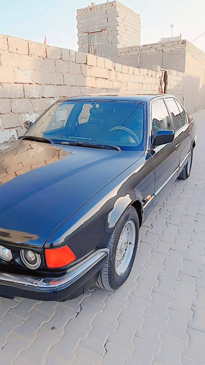 السلام عليكم اخوان موديل ١٩٨٩ المكينه كامت السعر ٤٢ للاستفسار الاتصال ***********
