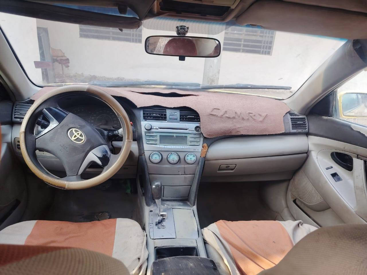 السلام عليكم كامري البيع مديل 2007رقم انكليزي كربلاء مصفره من هيه ومن كلشي محرك مابي شي 2400.تبريد عاطل بس كيره عاطل وعطله فقط بدله دهن الكيس وفلتر تمشي السيارة.. وارد خليجي حالن السيارة ماتمشي.  السعر 68.... ***********.. 
... ***********...
