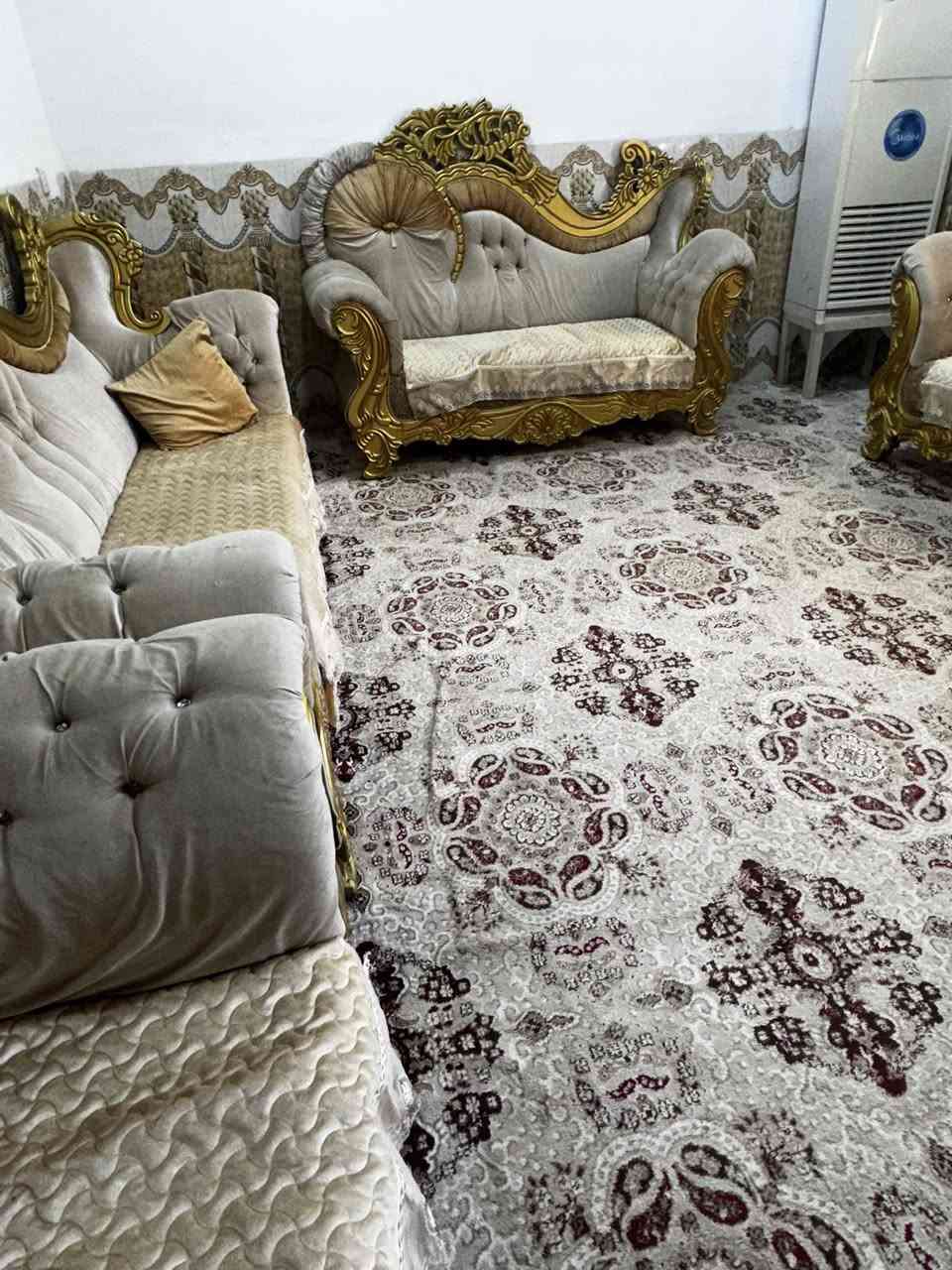 سلام وعليكم قنفات للبيع نضيفات كلش ويه 5 مخاد السعر 350 مامتواجد على نت الرقم ***********
