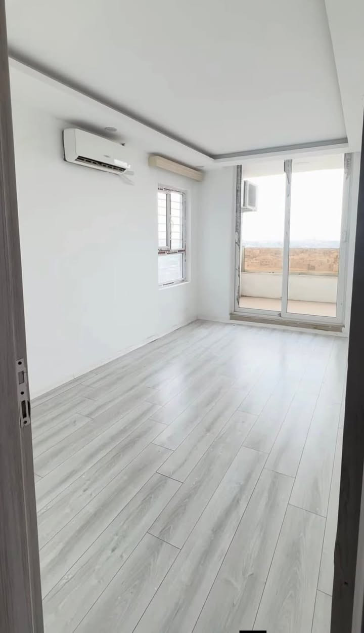 #ايجار 🔴🏡مجمع مودرن ستي🔴🏡

شقه صفر للأيجار🔵 في مجمع مودرن ستي
تحتوي على
ثلاثة غرف نوم واستقبال ومطبخ ومجموعه صحيات 
الشقه صفر غير مسكونه
بالاضافه الى ثلاثه سبالت وكاونتر مطبخ
الشقه بالكامل سقوف مغربيه
-------------------------------
الشقه صفر 
#موقع_المجمع :مقابيل الجبهه التركمانيه 

———————————————
🔵 لمعرفت التفاصيل الإتصال بالارقام التاليه

***********
*********** 
***********واتساب تليكرام
