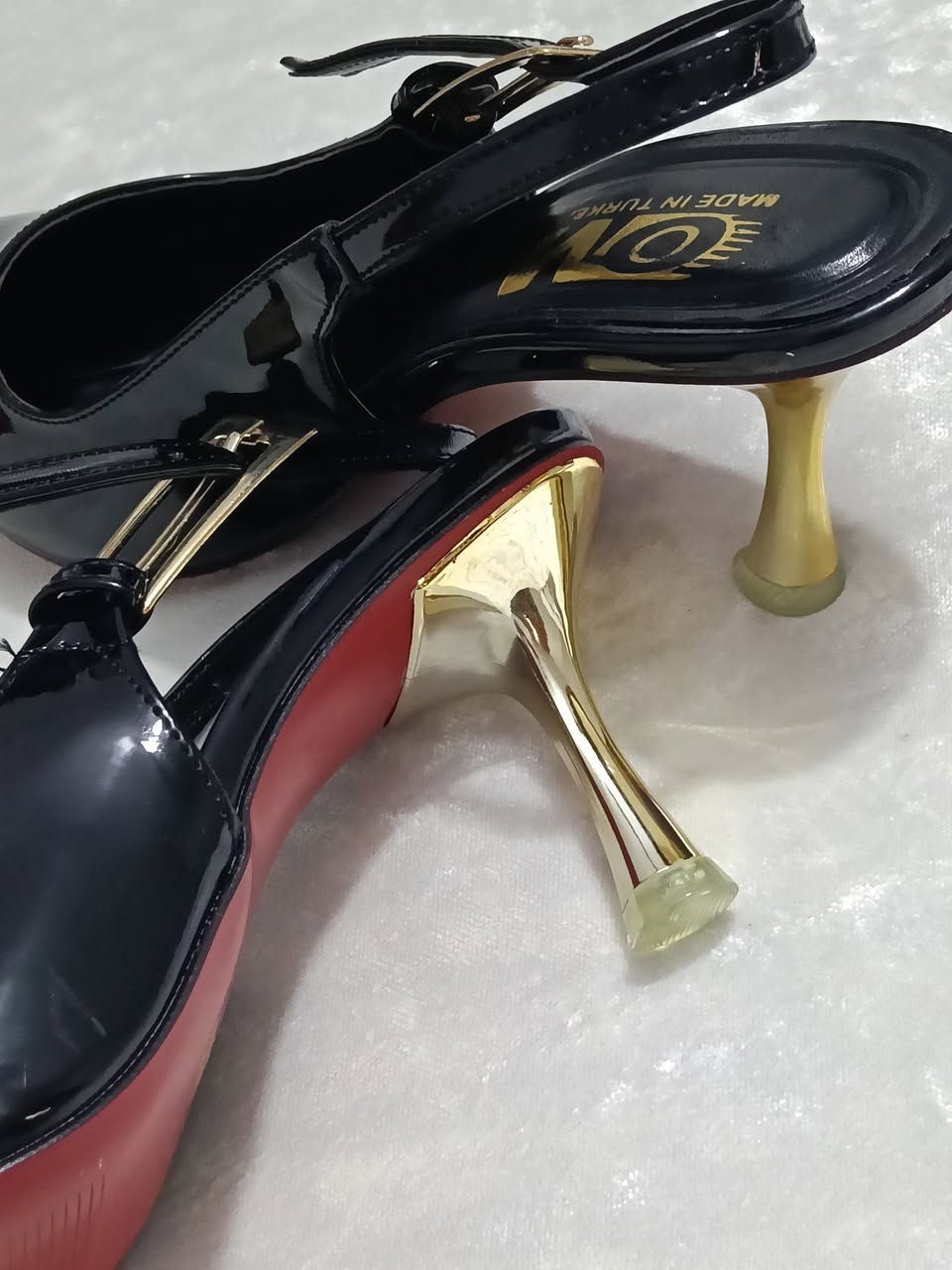 عرض عرض عرض 🤩🤩🤩

حذاء نسائي بسعر 15الف
قياسات من 36 لل41
توصيل جميع محافظات 5
مركز الديوانيه عرض اليوم توصيل الف


**إذا كنت صاحب هذا الإعلان وتريد حذفه لأي سبب، رجاءا أرسل رسالة إلى الدعم الفني**