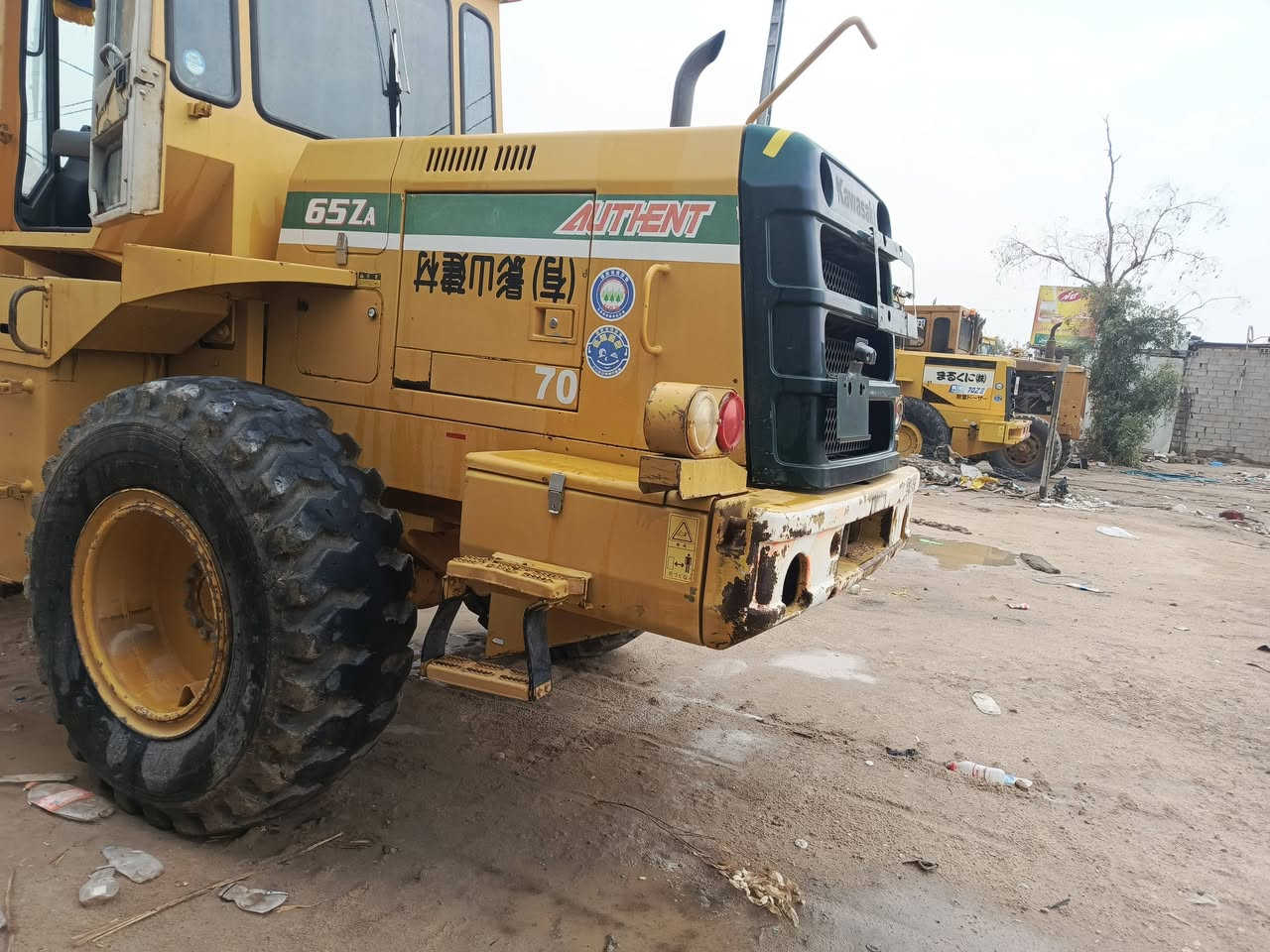 سلام عليكم شفل كاوسكي لل بيع مكينه مكفوله عامه ماكينه خير من الله
محرك ازوزه 
مشتغله 7000 الرقم ***********
