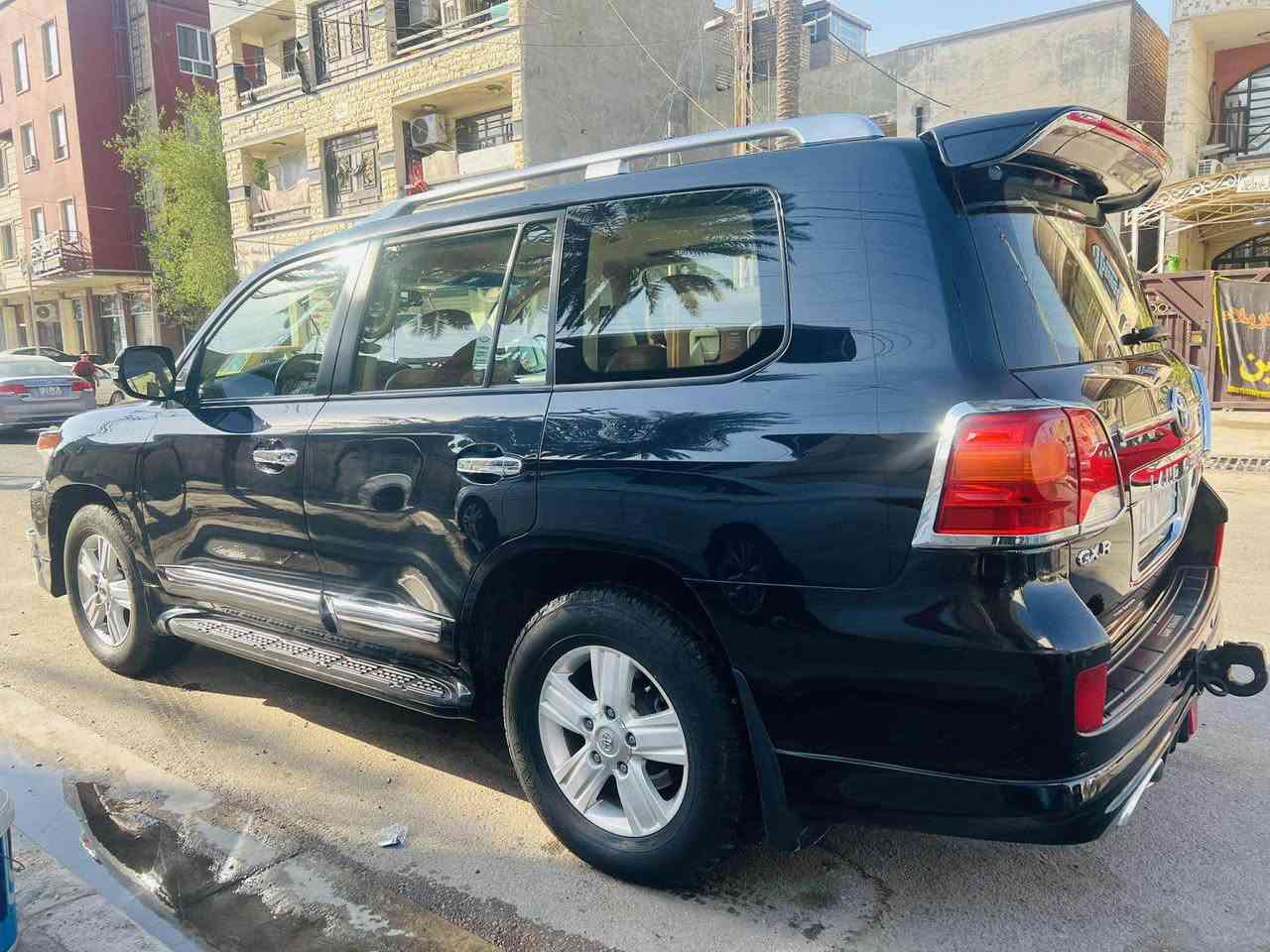 السلام عليكم اخوان سياره مونيكا جكساره موديل 2015 اللون اسود سياره خير من الله مابيه شخوط وكشره يخبل نظيف وصدر خير من الله وسياره استخدام مال بيت كشنات جلد فتحه سقف كامره خلفيه دواره وتحكمات ستيرن جه واحده وشاشه كبيره والسياره ماشيه 129 الف حقيقي وبيه بارد جاملغ خلفي  وسعرها40000 الف وبيه مجال للطيبين والسياره بأسمي مكانه بغداد المشتل رقم الهاتف *********** بغداد, العراق
