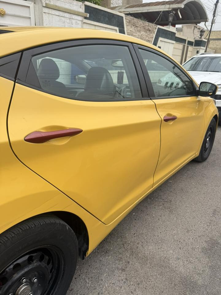 السلام عليكم النترا موديل 2015بسمي السياره مبدل بيها باب وجاملغ مكفوله من لغد وشاصي رقم بغداد الجديد هزه جديده 
ماشيه 179حقيقي سعرها 110وبيها مجال بسيط حك الجيه مكاني بغداد الجديده رقمي***********
