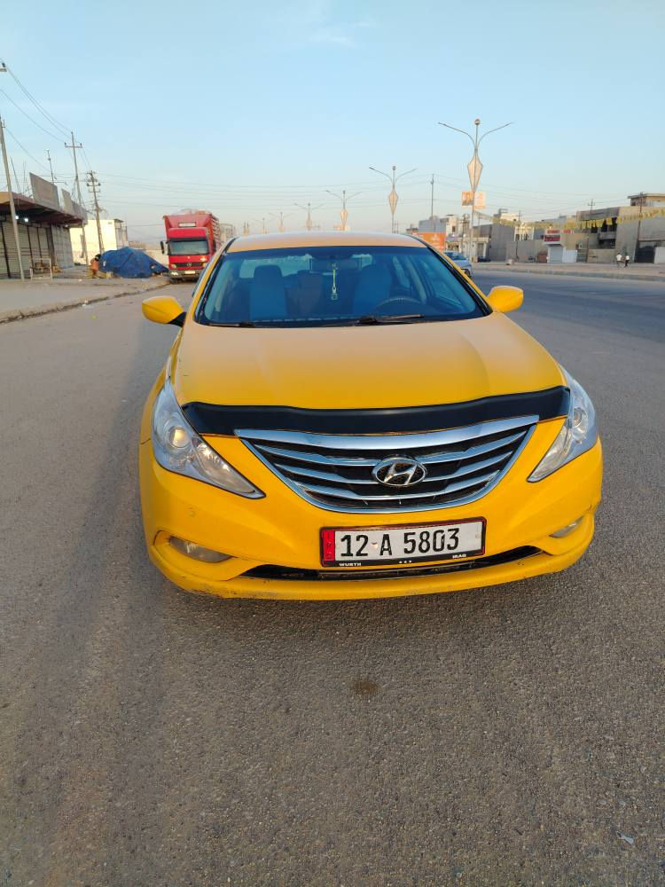 سوناتا 2011 رقم نينوئ
محرك كير شرط
رقم جديد سنويه لل2028
نقابه مصفره
بيها قطعتين تبديل فقط بدون دواخل
دفتر بانزين
تخم تاير جديد صدر نص عمر
كهربائيّة كلها شغاله 
تبريد نقص غاز فقط تدفئه شغاله 
***********
*********** بي وتساب كركوك, العراق
