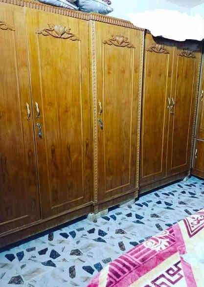 السلام عليكم غرفه حلوه ومرتبه  المضافه كدام العين خشب وصط ٤ملم العنوان ناحيه القياره السعر 580الاستفسار ***********
